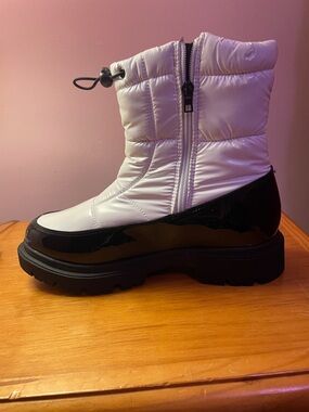 White Puffer Ankle Winter Boots with Black Patent Trim